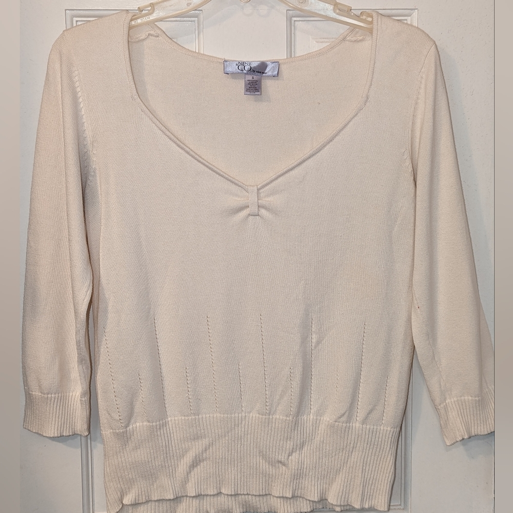 Nina &Co by Nine West light weight sweater